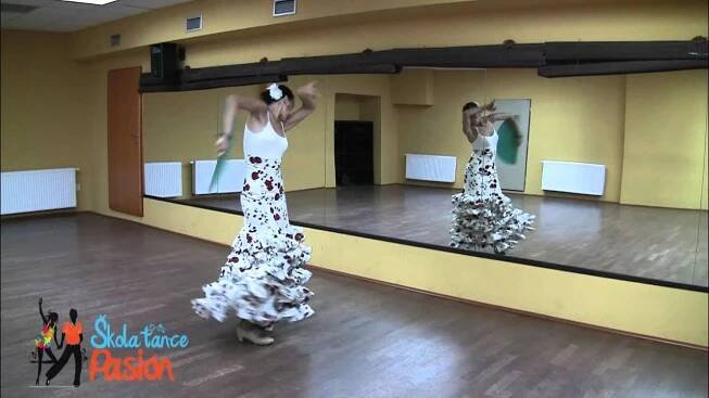 Flamenco s vějířem - Taneční kurzy - škola tance Pasión