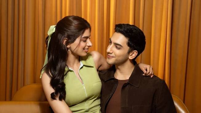 Khushi Kapoor and Vedang Raina share their opinions on five common first-date red flags