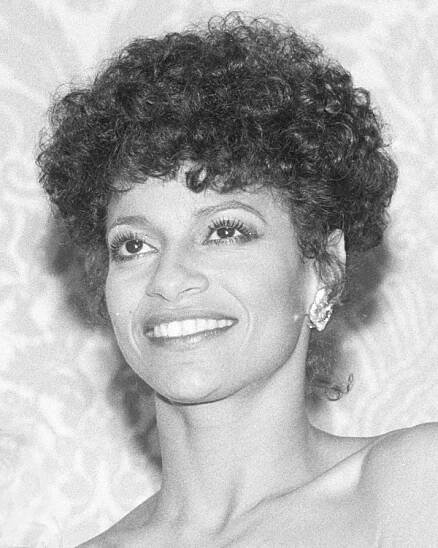 Debbie Allen - Golden Globes