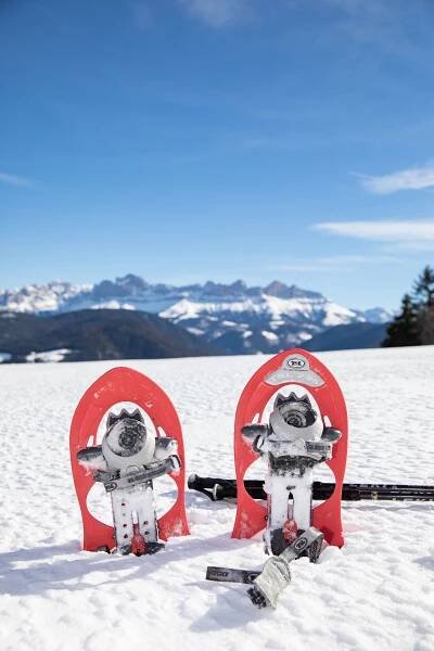 Schneeschuhwandern im Eggental in den Dolomiten