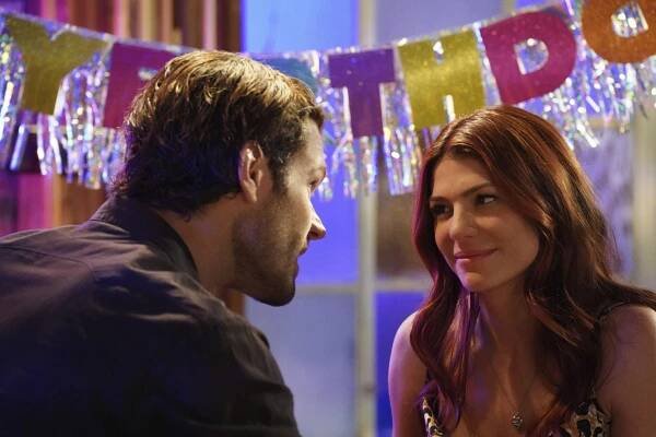 Walker - Bar None - Z filmu - Jared Padalecki, Genevieve Padalecki