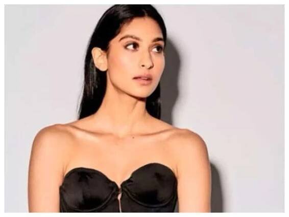 Poonam Dhillon Calls Sridevi ‘Brilliant’, Slams ‘Dumb’ Tag As Unfair