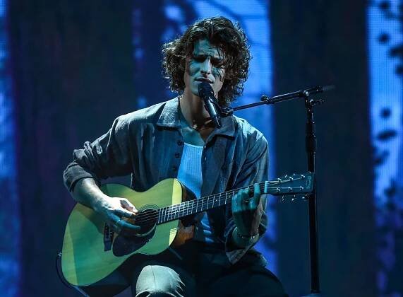 Shawn Mendes Delivers Emotional Performance of 'Wonder' at 2020 AMAs