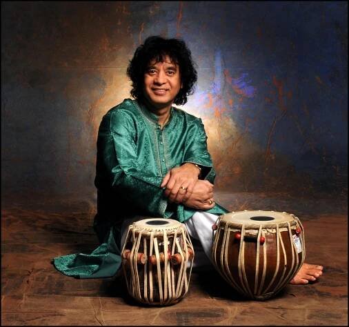 Zemřel slavný hráč na tabla Zakir Hussain. Člen Shakti měl brzy přijet do Prahy