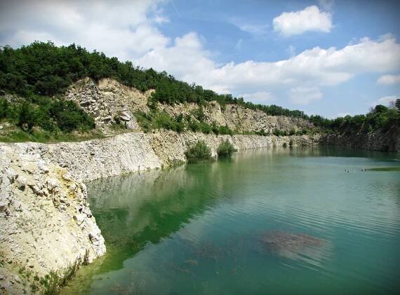 Fotogalerie Mikulov - zatopený lom u Mariánského mlýna