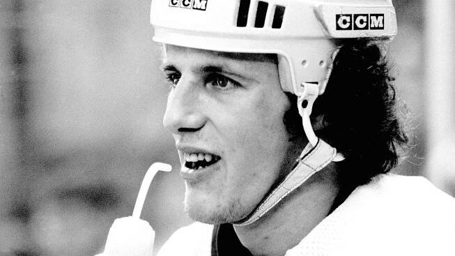 Mike Bossy, Hall of Famer on Champion Islander Teams, Dies at 65