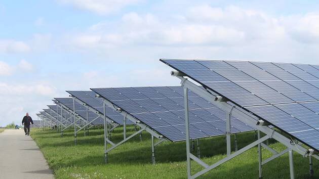 VIDEO: Solární elektrárna na Pánově zblízka, v Česku patří mezi špičku