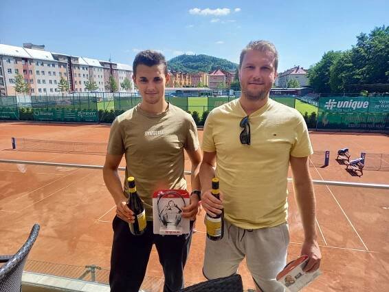První turnaj ATP Valašska ovládl Jan Kostka. Ve finále porazil Jana Podešvu
