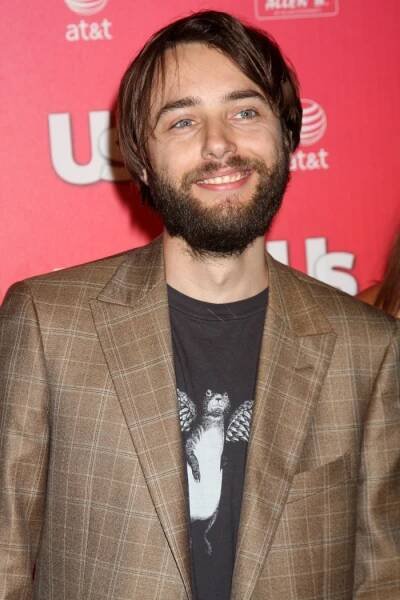 Cele|bitchy | Vincent Kartheiser lives in an LA home without a toilet, car or mirrors 