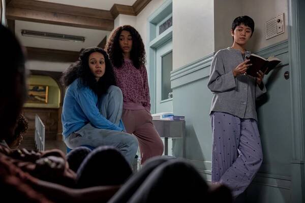 Annarah Cymone, Iman Benson, Aya Furukawa - Půlnoční klub - Anya - Z filmu