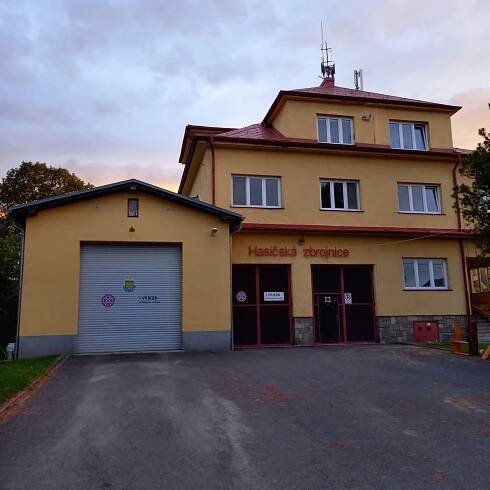 Obec Háj ve Slezsku v místní části Lhota slavnostně otevřela zrekonstruovanou hasičskou zbrojnici | POŽÁRY.cz - ohnisko