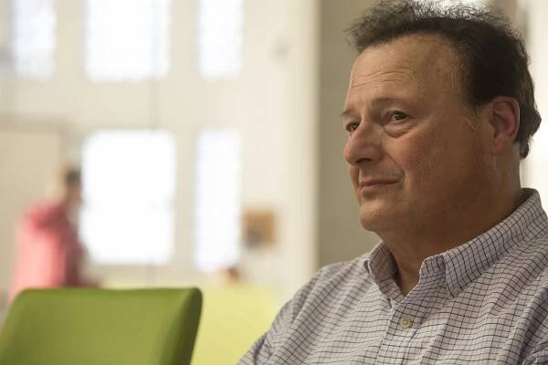 StartUp - Vlastními silami - Z filmu - Wayne Knight