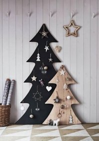 Vánoční stromek na zeď: neobvyklé řešení interiéru