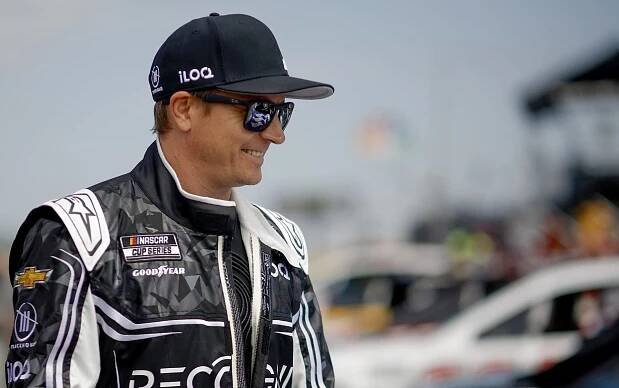 Kimi Räikkönen se po necelém roce vrátil k závodění.