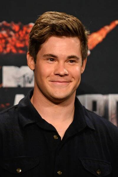 Adam DeVine to Star Opposite Zac Efron in Fox’s ‘Mike and Dave Need Wedding Dates’
