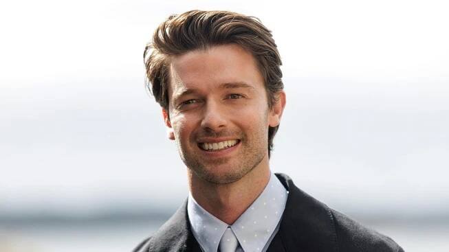 Patrick Schwarzenegger se nahoty nebojí! Září v novém seriálu a za své krásné tělo se nestydí - Proženy.cz