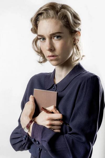 Vanessa Kirby - Pan Jones - Promo