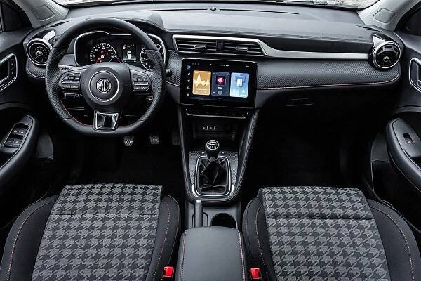 MG  ZS 1,5 MT ESENTIAL Plus