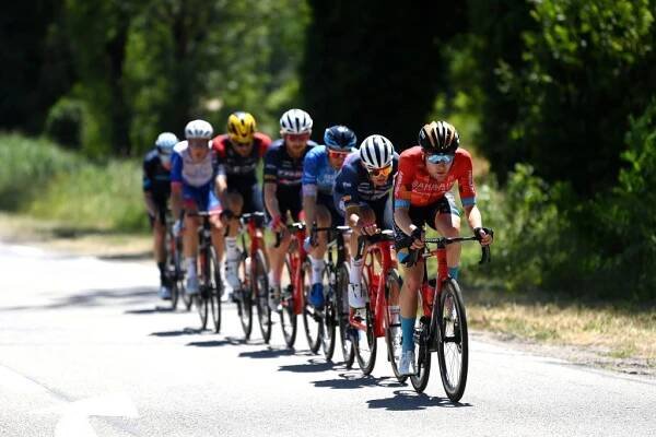SAINTETIENNE FRANCE  JULY 15 Fred Wright of United Kingdom and Team Bahrain Victorious leads the breakaway during the 109th Tour de France 2022 Stage 13 a 1926km stage from Le Bourg dOisans to SaintEtienne 488m  TDF2022  WorldTour  on July 15 2022 in SaintEtienne France Photo by Alex BroadwayGetty Images