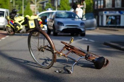 Santa Rosa Bicycle Accident Lawyer - Henderson Law