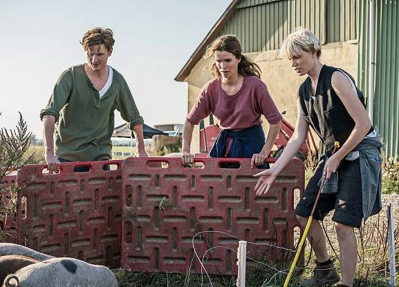 Dědictví - Epizoda 7 - Z filmu - Mikkel Boe Følsgaard, Marie Bach Hansen