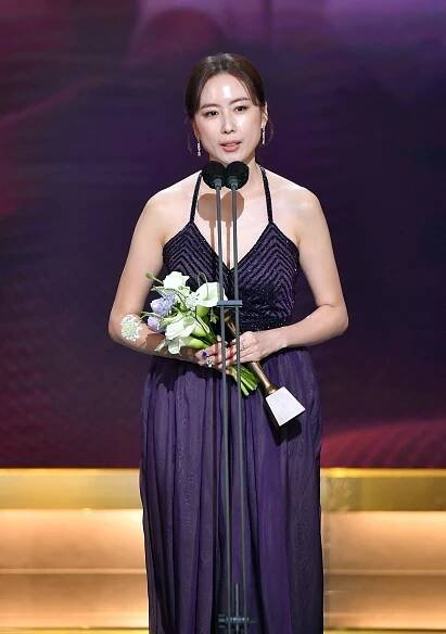 Na stanici KBS divákov tento rok zaujala romantika. Kto získal 2021 KBS Drama Awards? - Asianstyle