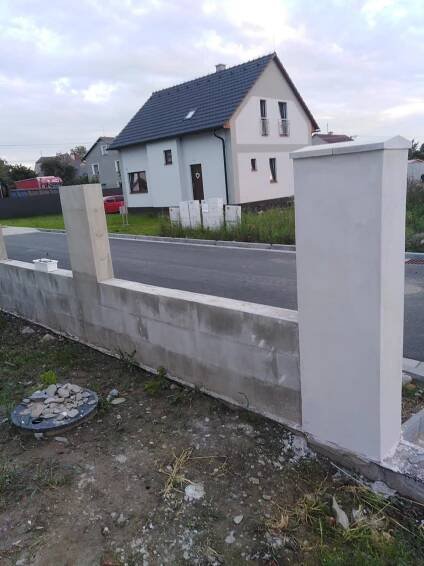 Fasáda na plot ze ztraceného bednění - Plot | Modrastrecha.cz