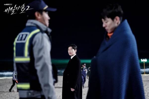 Bimileui seob - Season 2 - Fotosky - Seung-woo Jo