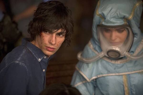 Prvních 100 - Resurrection - Z filmu - Devon Bostick, Eve Harlow