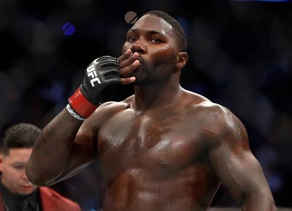 „Rumble“ Johnson proti Yoelu Romerovi? Bellator si pro své fanoušky připravil fantastický turnaj v polotěžké váze | Fights.cz