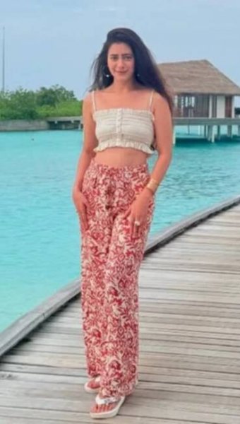 Hiba Nawab’s Colourful Escape to the Maldives