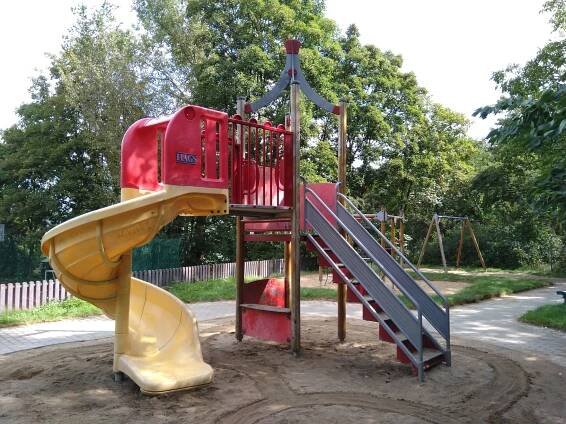 Fotogalerie • Dětské hřiště Šultysova (Spielplatz) • Mapy.com