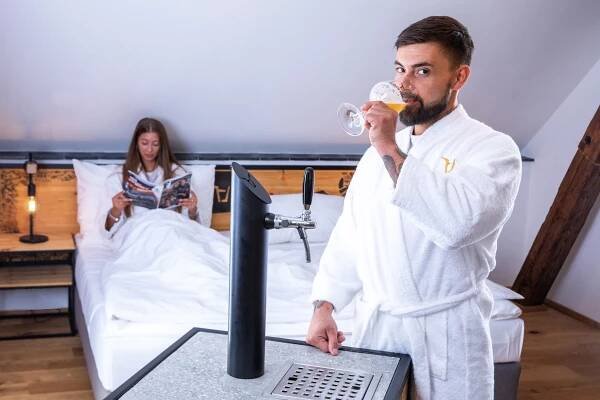 Wellness pobyt pro dva až čtyři v pivním hotelu s pípou na pokoji | Zážitky.cz