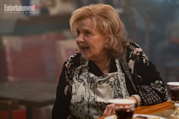 Brenda Vaccaro as Antonella in Nonnas.