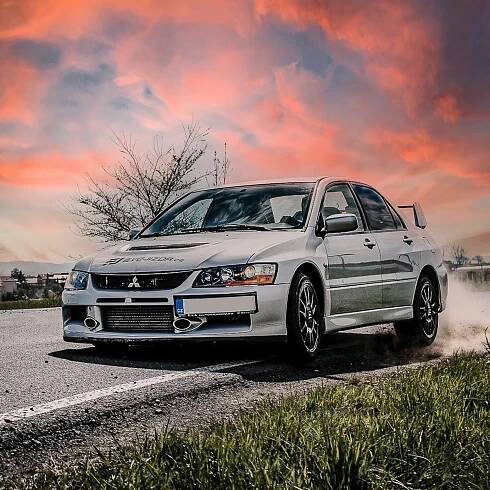 Ostrá jízda s rally jezdcem v Mitsubishi Lancer EVO IX - Obrázek 2