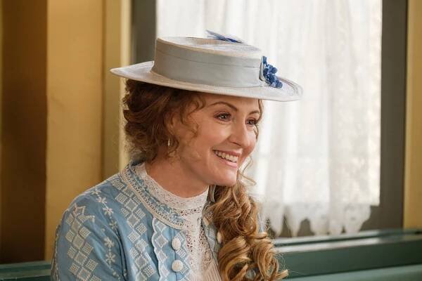 Případy detektiva Murdocha - Svět spisovatelů - Z filmu - Helene Joy