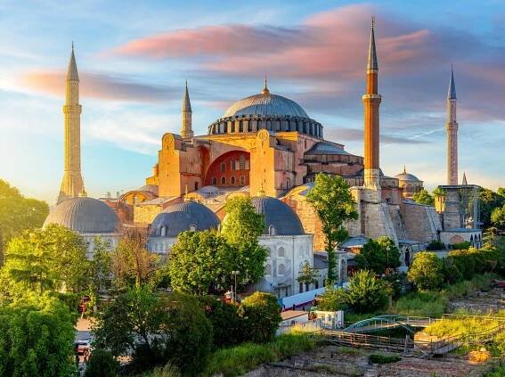 SILVESTROVSKÝ ISTANBUL - MĚSTO DVOU KONTINENTŮ 4 V CENTRU - TURECKO - POZNÁVACÍ ZÁJEZDY | ultra-last-minute.cz - zájezdy