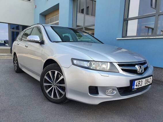 Bazar: prodej Honda Accord kombi Honda Accord, 2.2 i-CTDi, 103 kW manuál, ojeté, nafta, rok 2006, barva stříbrná metalíza
