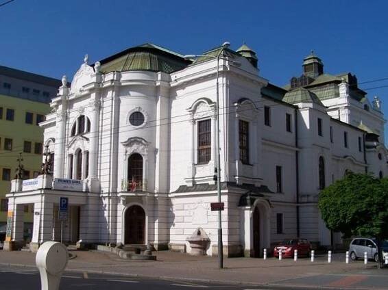 Mezi divadla a Severočeskou filharmonii Teplice rozdělí Ústecký kraj 10 milionů