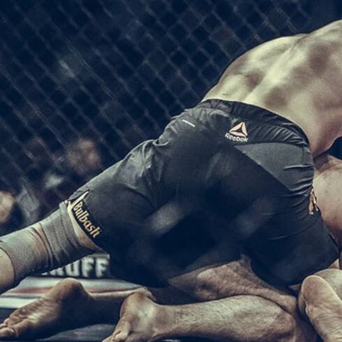 UFC 280 zavítá do Abu Dhabi. Na programu jsou dvě titulové bitvy i návrat Makhmuda Muradova