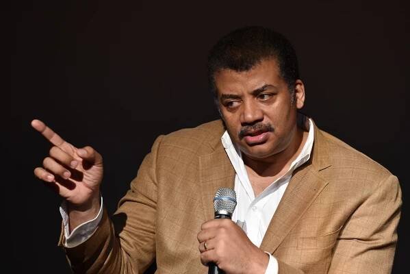 Neil deGrasse Tyson Is Getting His Own Talk Show