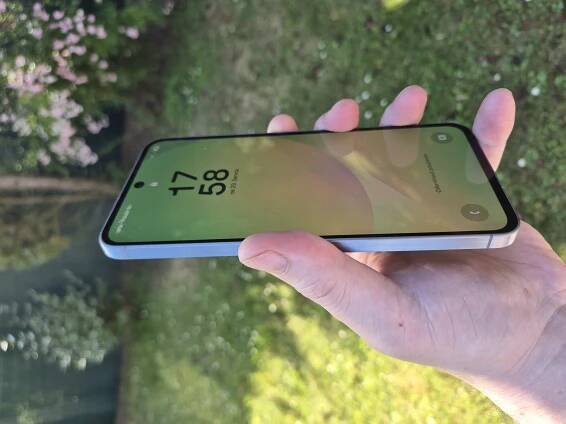 Recenze Galaxy A56: Nadmíru povedená střední třída – Samsung Magazine