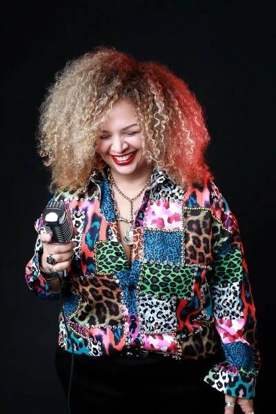 Davina Robinson | The Only American Powerhouse Blues Queen in Japan - GALLERY