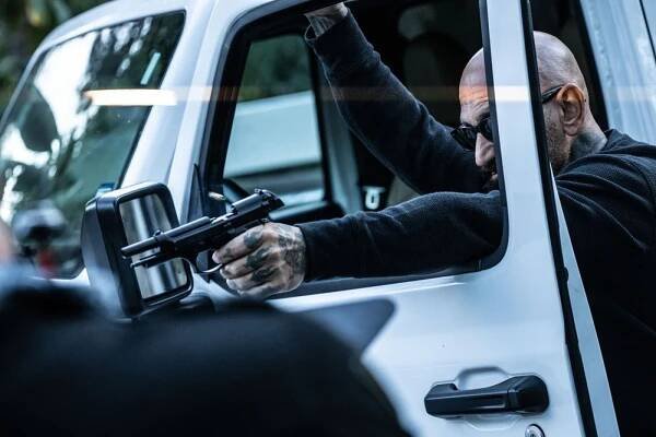 Y - Robert Lasardo - Welling Films