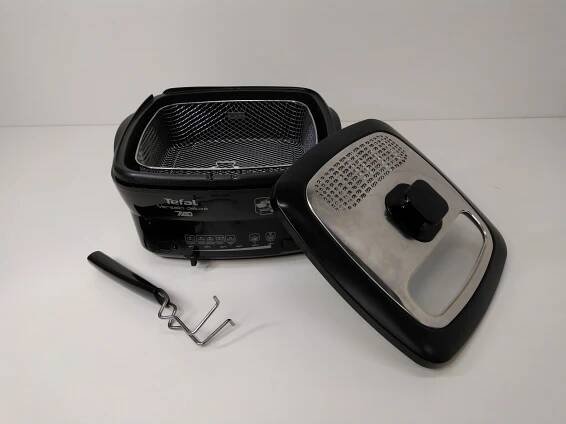 Fritéza TEFAL FR491870 Versalio 7v1 Black 1690 Kč