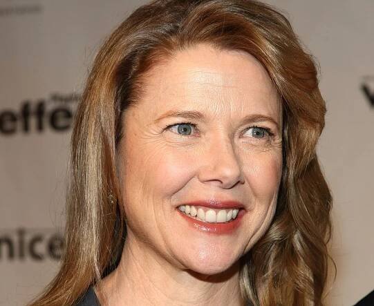Annette Bening