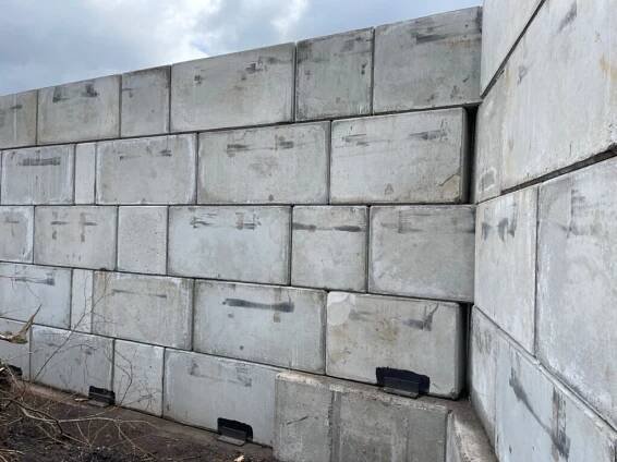 Ostrava - opěrné stěny - Megabeton - MegaBeton - betonový blok