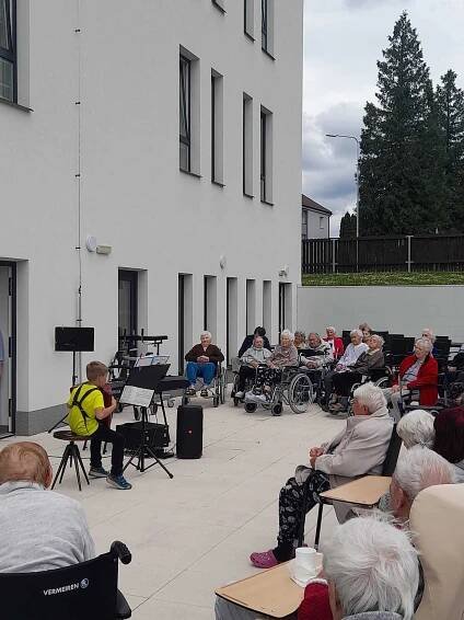 ZUŠ Žirovnice v Alzheimer Home Kamenice nad Lipou | Alzheimer Home