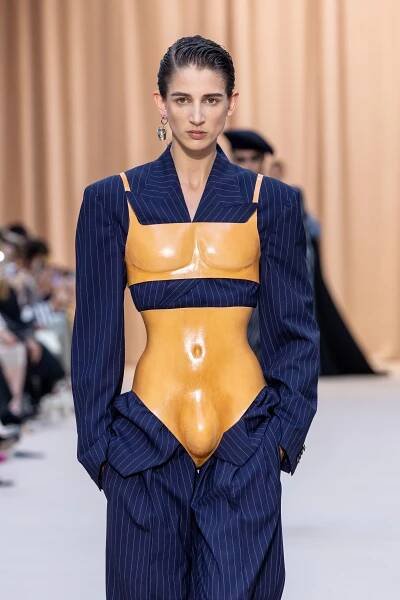Paris Haute Couture Week: Clothes for the 1%, thrills for everyone else