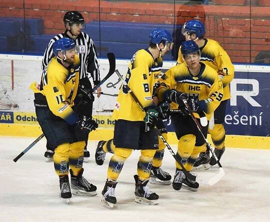II. hokejová liga: IHC Králové Písek - HC Řisuty 7:4.
